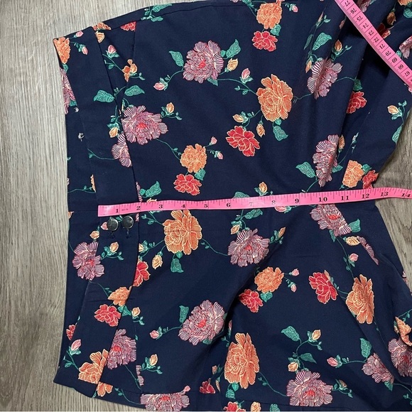 Chico’s Womens Floral Capri Cropped Pants Multicolored Size 8 (Chico’s 1) - Picture 3 of 7